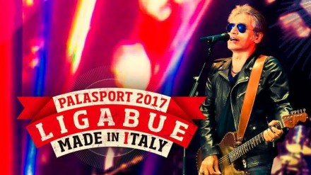 Ligabue rimanda tour per edema corde vocali